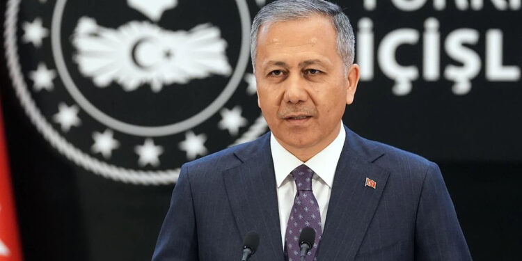 Yerlikaya'dan Kafaları Karıştıran Vali Kararnamesi! Kendi Getirdi Kendi Götürdü