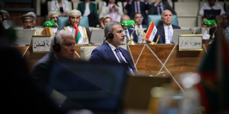 ‘Hakan Fidan konuşmaya başlayınca Suriye heyetinin salonu terk etmesinin verdiği mesaj…’
