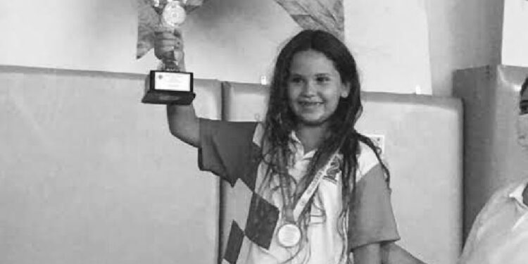 10 Yaşındaki Milli Satranççı Deniz Cıvaş Hayatını Kaybetti