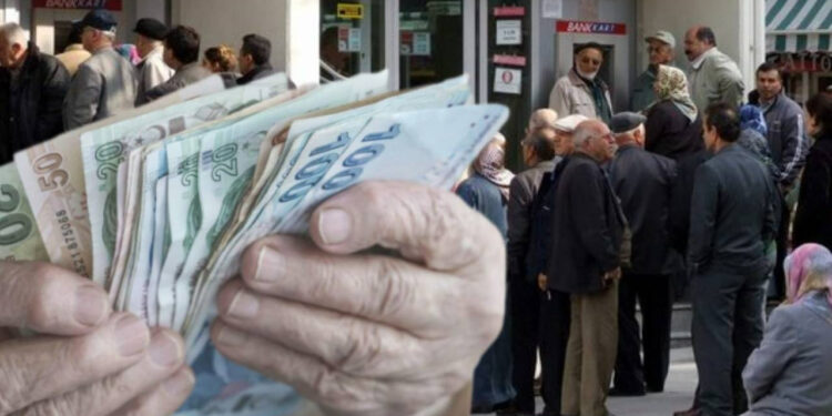 29 Ekim'de Emekliye İkramiye Verilecek mi? SGK Uzmanı 'Kesin' Diyerek Açıkladı!