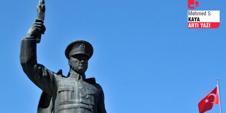Atatürk’ü süslemeyi bırakın – onun yarattığı haksızlıkları çözmeyi düşünün!