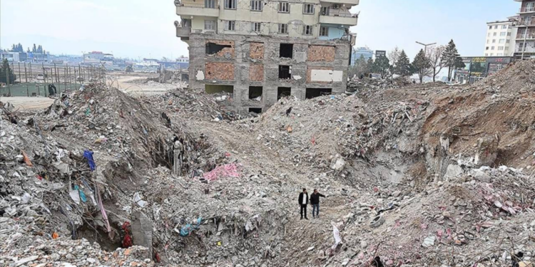 52 Kişinin Can Verdiği Ebrar Sitesi Duruşmasında Sanıklar Suçlamaları Reddetti: Yeni Bilirkişi Raporu Hazırlanacak