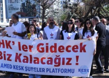 Emekçilerin işe iade talepli eylemi sürüyor