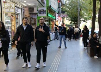 ‘Savaş bütçesi”ne tepki: Uçaklar kalkıyor ekonomi sıfıra iniyor