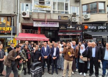 ‘Özgürlük’ yürüyüşü selamlandı: Her yer Amed her yer direniş