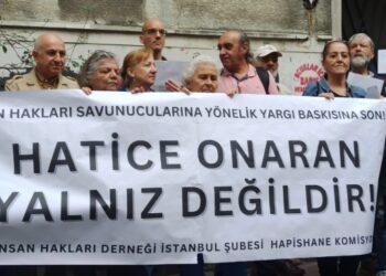 İHD: Mahpuslarla dayanışmak suç değil