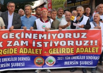 Emeklilerden hükümete: Geçinemiyoruz haberiniz var mı?