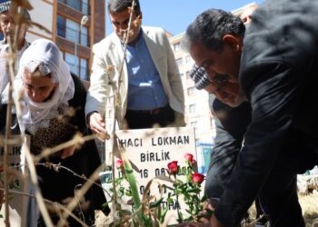 Hacı Lokman Birlik mezarı başında anıldı