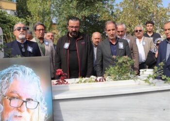 Gazeteci Salaz mezarı başında anıldı