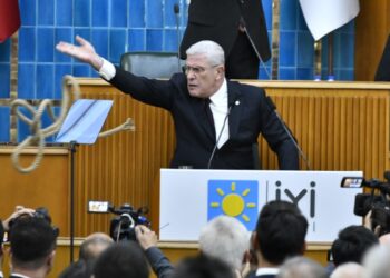 Dervişoğlu Bahçeli’ye “al bunu baş ucuna as” diye urgan attı; MHP lideri kabul etti