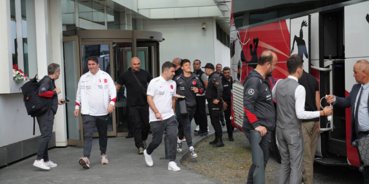 A Milli Takım’ın İzlanda Yolculuğu Başladı