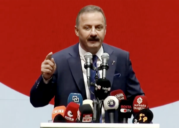A Parti’nin kuruluş dilekçesi İçişleri Bakanlığı’na teslim edildi: “Ben bir iktidar hasmı değilim”