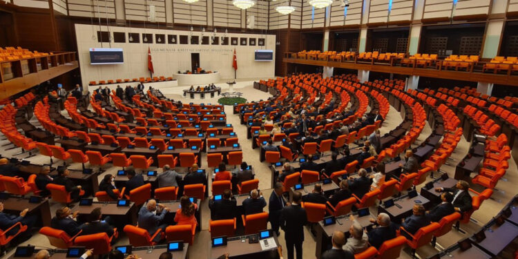 AKP Tepkilerin Ardından Harekete Geçti: Hepsine Hapis Cezası Geliyor!