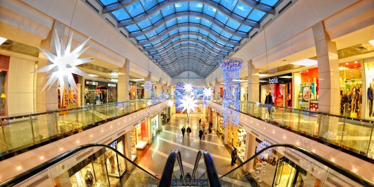 AVM ciroları ağustosta yüzde 55 arttı