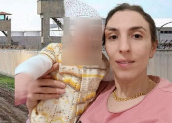 AYM’nin emsal kararına rağmen 2 yaşındaki çocuğuyla cezaevinde kaldı