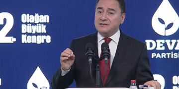 Ali Babacan: “İktidar ile ana muhalefeti kol kola görürsek şaşırmayalım”