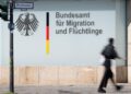 Almanya'ya iltica talepleri dörtte bir azaldı