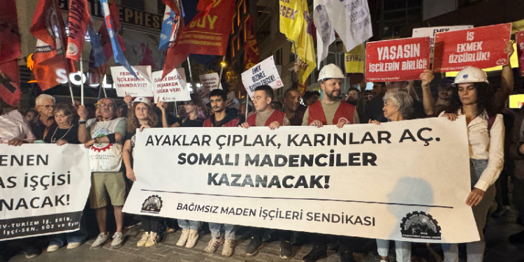 Ankara'da eylemlerine devam eden Fernas işçilerine İzmir'den destek