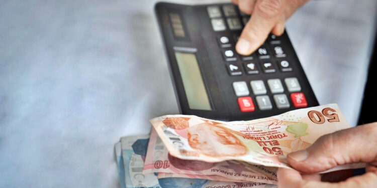 Asgari Ücret Masasında Bu Rakam Da Yer Alacak! TÜRK-İş’ten En Son Açıklama Geldi: Açlık ve Yoksulluk Sınırı Belli Oldu