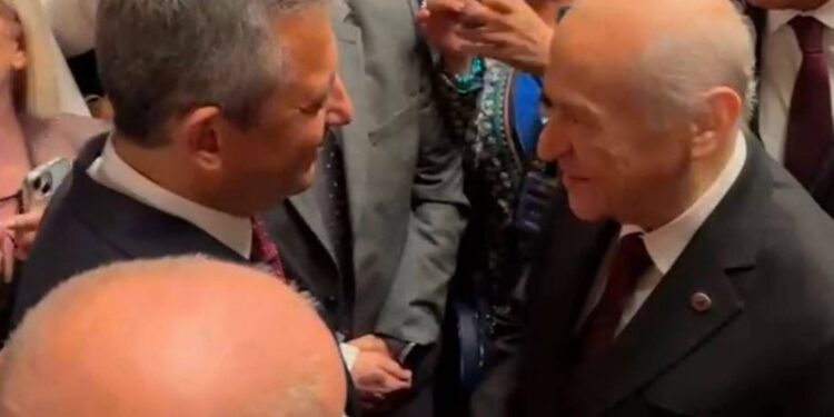 “Bahçeli ‘İç cepheyi toparlamak’ adına Sinan Ateş’in annesinden ‘helâllik’ dileyecek mi?”