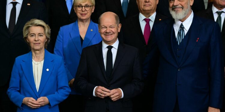 Başbakan Rama, Arnavutluk’un 2030 yılına kadar AB’ye katılmayı planladığını söyledi