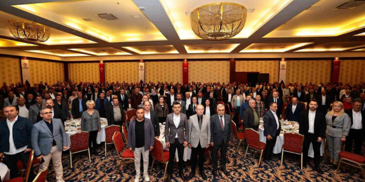 Başkan Çavuşoğlu 616 Muhtar ile Buluştu