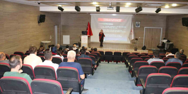 Bayburt'ta Kalp ve Damar Hastalıklarının Önemi Hatırlatıldı