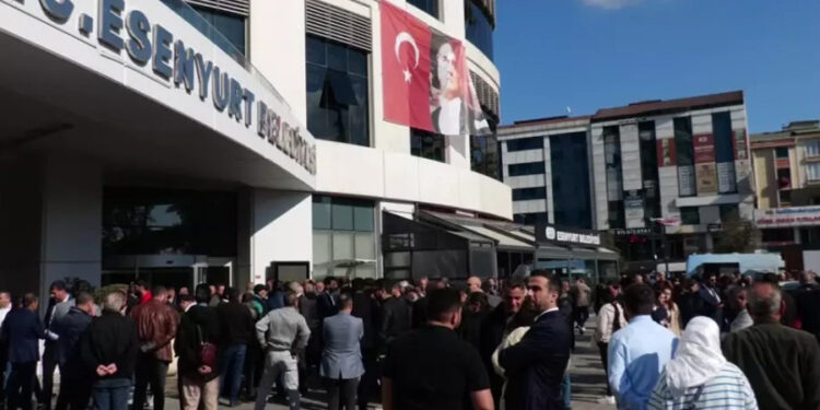 Belediye Başkanı Ahmet Özer tutuklanmıştı; Esenyurt Belediyesi’ne kayyım atandı
