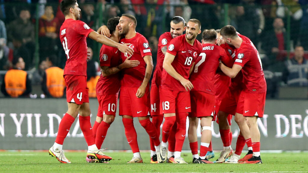 Benfica, Gözüne Galatasaray'ın Türk Yıldızını Kestirdi