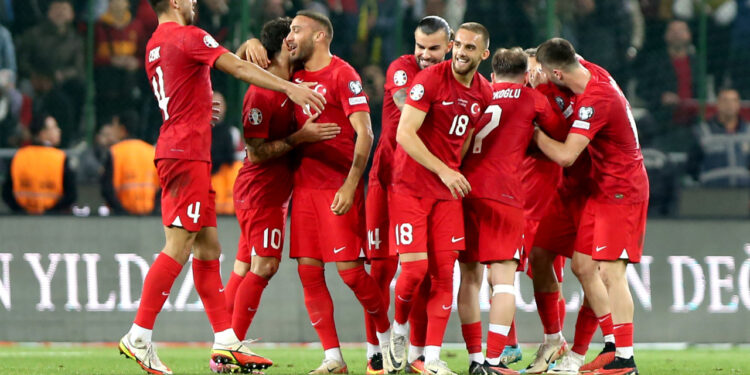 Benfica, Gözüne Galatasaray'ın Türk Yıldızını Kestirdi