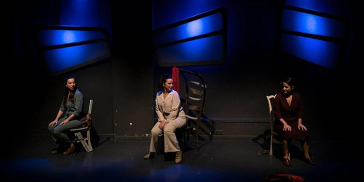 Beyoğlu'nda Tiyatro Rüzgarı! Ophelia-Hamlet İle Start Verilecek