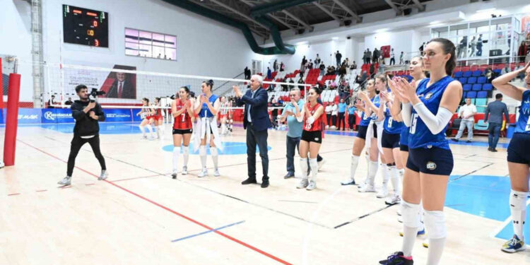 Bozüyük Spor ve Karşıyaka Spor Voleybol Karşılaşması Sonuçları