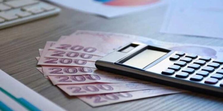 Bu kadar vergi toplanan bir ülkede çocuklar okula aç gidiyorsa bir tuhaflık vardır, hiçbir devlet vatandaşını bu kadar aleni soyamaz