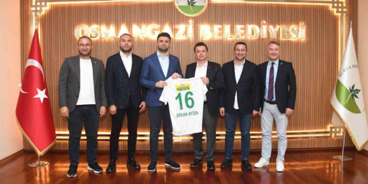 Bursaspor Yönetimi Osmangazi Belediye Başkanı'nı Ziyaret Etti