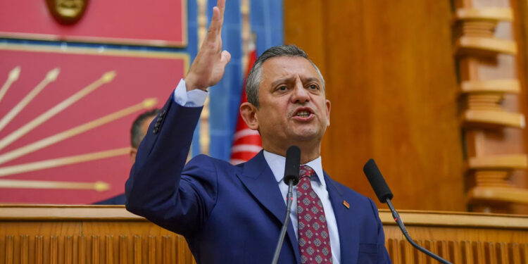 CHP Lideri Özgür Özel'in 'Kürtlere Devlet' Çıkışı Gündem Olmuştu... Çok Konuşulan Sözlerine Açıklık Getirdi