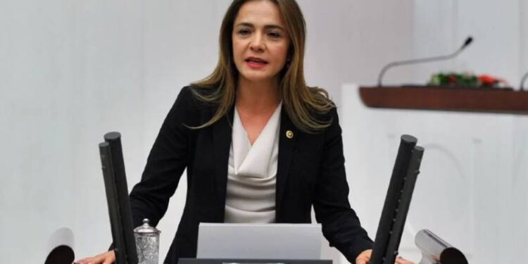 CHP’li İlgezdi: Uyuşturucu ticareti paket servisi haline geldi, “Metin amca” peynir ekmek gibi satılıyor