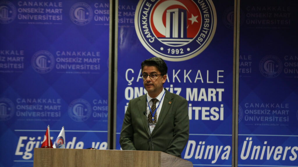 Çanakkale'de "13. Uluslararası Yeni Dünyada İletişim Kongresi" Başlangıç Yaptı