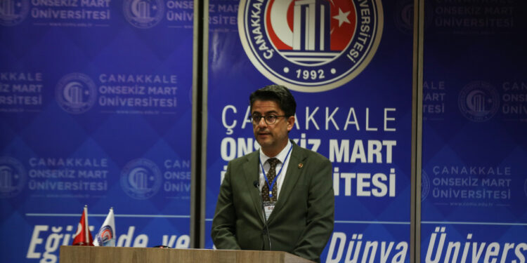 Çanakkale'de "13. Uluslararası Yeni Dünyada İletişim Kongresi" Başlangıç Yaptı