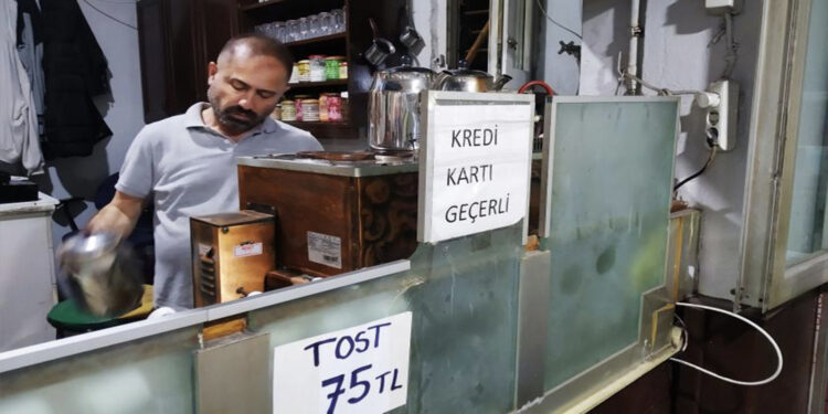 Çay ocağında da "kredi kartı" dönemi başladı