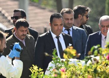 Cem Garipoğlu’nun mezarında iki şüphe! “Kefen çıkmadı, kemikler dağınıktı”