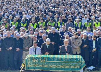 Cenaze merasimine binlerce kişi katıldı: Fethullah Gülen defnedildi