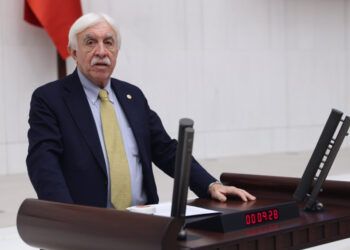 Cengiz Çandar: “Bir şey pişiyor ama ‘çözüm süreci’ demek için çok erken”