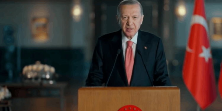 Cumhurbaşkanı Erdoğan'dan 'Yola Devam' Mesajı