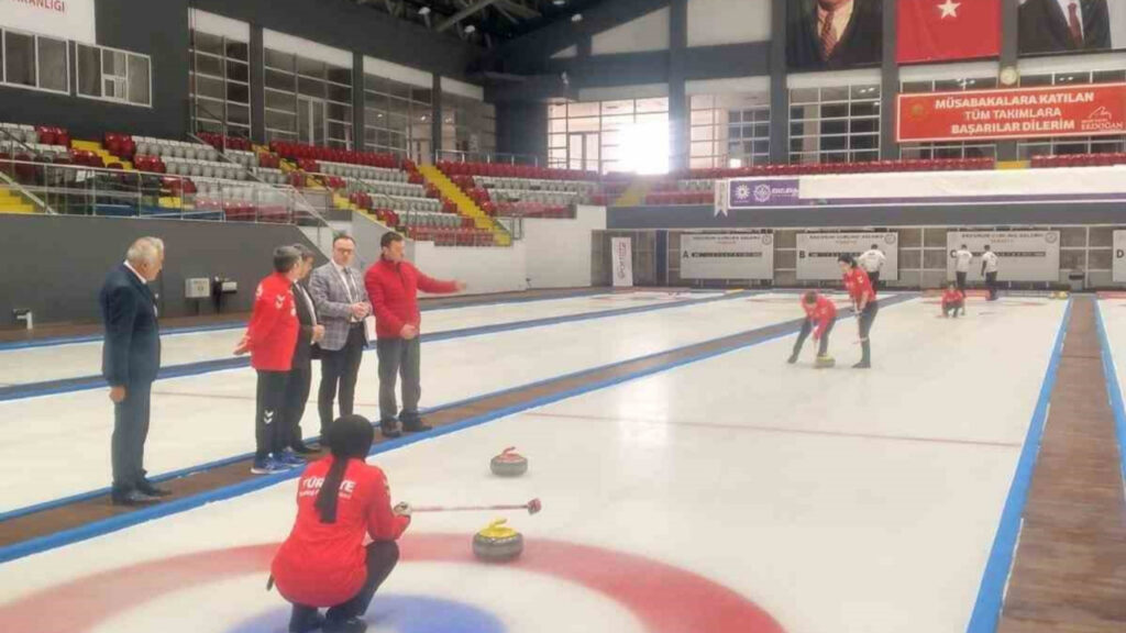 Curling Sporu Millilerimize Kaymakam Motivasyon Verdi