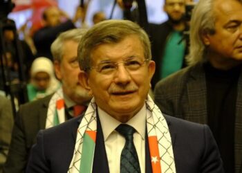 Davutoğlu da “çözüm süreci” destekçisi: Sonuna kadar arkasındayım