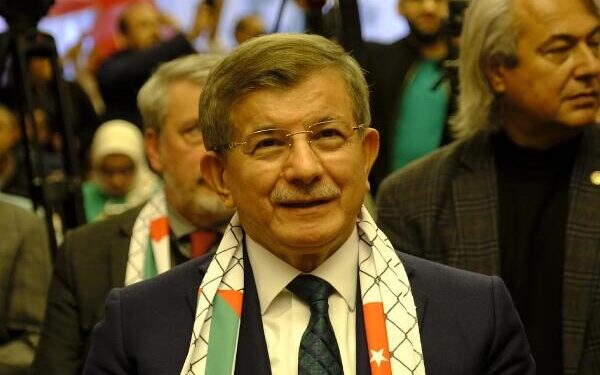 Davutoğlu da “çözüm süreci” destekçisi: Sonuna kadar arkasındayım