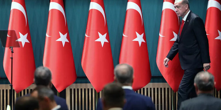 Değişiklikler Merak Ediliyordu, İlk Sinyal Geldi! Kabinede Hangi Bakanlar Değişecek?