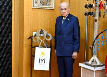 Devlet Bahçeli, Dervişoğlu’nun fırlattığı ‘idam ipini’ makam odasına astı!