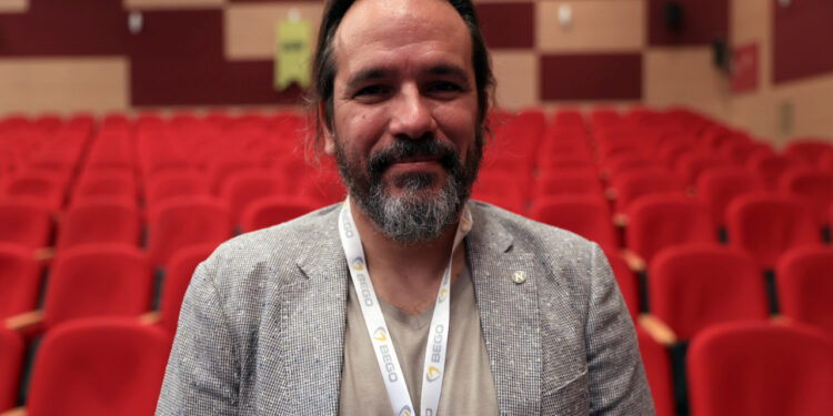 Dişlere Estetik Yerine Düzenli Bakım Tavsiye Ediliyor