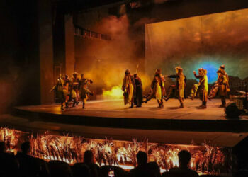 Diyarbakır'da Orhan Asena Yerli Oyunları Tiyatroseverlerle Buluştu Festivali